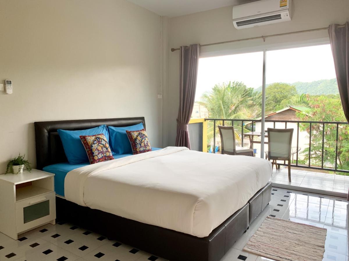 Lom La Lanta Hotel Ko Lanta Exterior foto